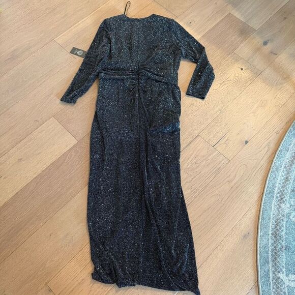 New $188 Vince Camuto  Women's Long Long Sleeve V-Neck Ball Gown Dress size 14W - Picture 7 of 7